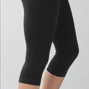 Lululemon In The Flow Crop II SIZE 8